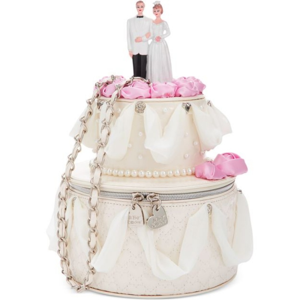 Betsey Johnson wedding cake purse *Blonde version*